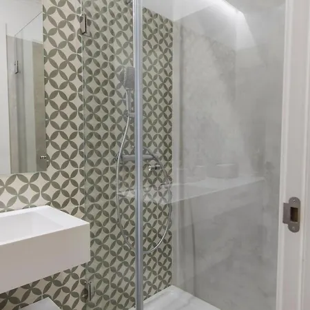 Lovelystay - Vintage Flat Near Santa Justa Elevator! Апартаменти *